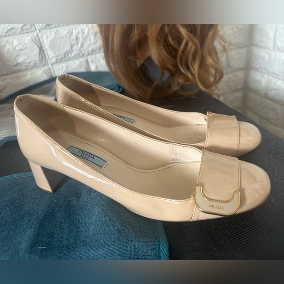 Prada beige block shoes Size 39 - Picture 2 of 8